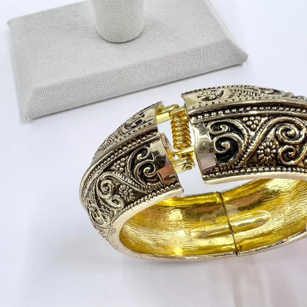 Beautiful Antiqued Gold Tone Hinged Filigree Bangle Bracelet - Picture 6 of 8